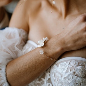 Delicate Wedding Bracelet, Bridal Bracelet for Bride, Boho Wedding Jewelry, Flowers Bracelet for Gift, Wedding Bracelet