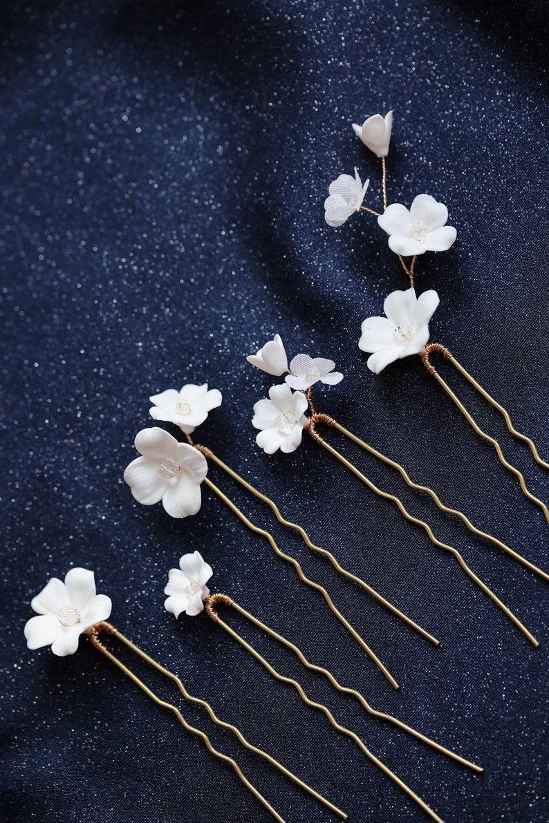 White Flowers Wedding Hair Pins, Bridal Hair Jewellery, Wedding Accessories with Flowers, Bridesmaid Hairpins, Wedding Hairpiece image 7