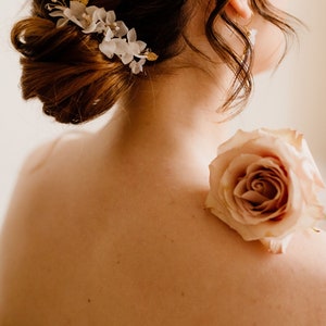 Wedding Hair Comb with Silk Flowers, Bridal Hair Accessories, Flowers Wedding Hair piece, Wedding Hair Flowers, Bridal Headpiece image 3