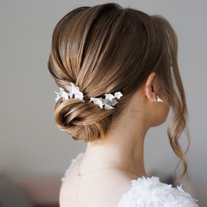 White Flowers Wedding Hair Pins, Bridal Hair Accessories, Bridesmaid Hairpins, Wedding Hairpiece, Bridal Hair Jewellery, Wedding Hair Clip image 3