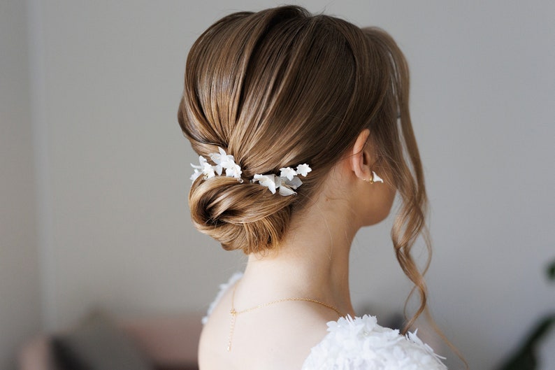 White Flowers Wedding Hair Pins, Bridal Hair Accessories, Bridesmaid Hairpins, Wedding Hairpiece, Bridal Hair Jewellery, Wedding Hair Clip image 3