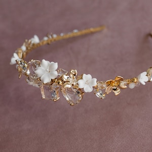Wedding Headband with Crystals, Gold wedding hair accessories, Flowers Bridal Headpiece, Wedding Hair piece, Bridal Halo, Wedding Crown