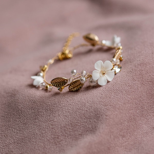 Bracelet de mariée bohème, bracelet de mariage fleurs, bijoux de mariage bohème, bracelet de perles délicates, bracelet de mariage feuille