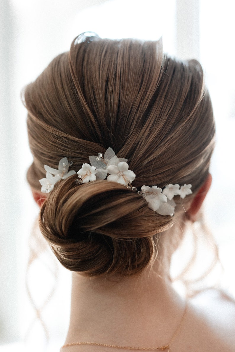 White Flowers Wedding Hair Pins, Bridal Hair Accessories, Bridesmaid Hairpins, Wedding Hairpiece, Bridal Hair Jewellery, Wedding Hair Clip image 5