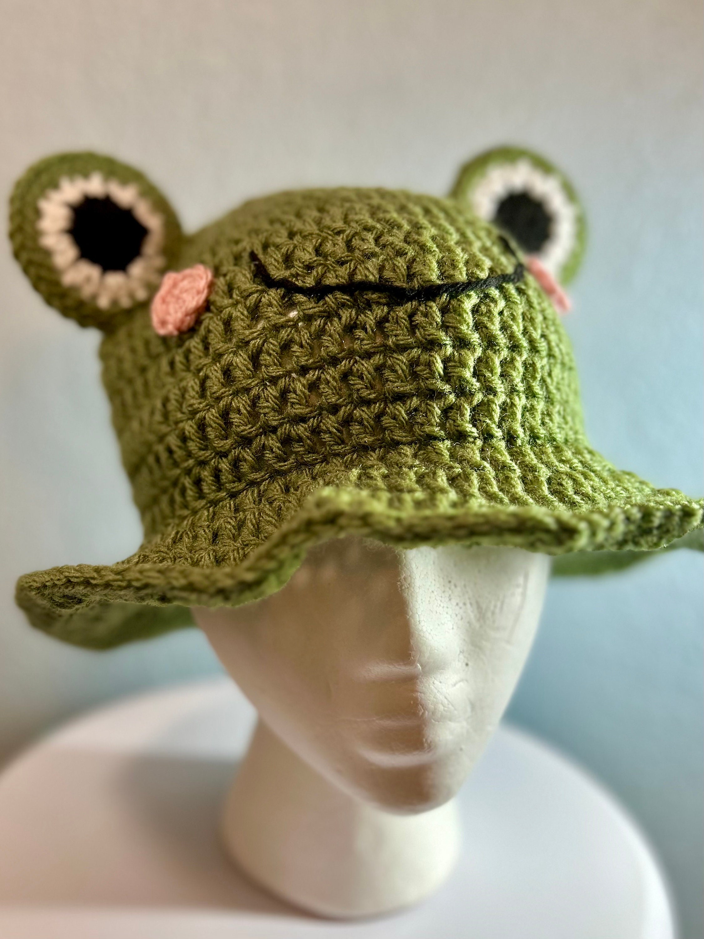 Green Crochet Frog Bucket Hat - Etsy display picture 2