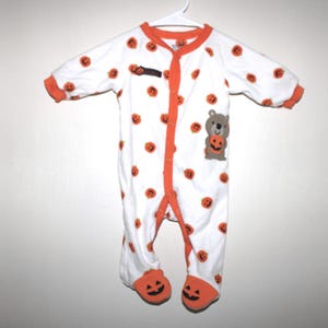 初めてのハロウィン カーターズ ジャスト ワン ユー フット ロンパー コスチューム - 3 か月 - 状態良好 - 幼児用衣装 - ジャック・オー・ランタン - トリック・オア・トリート