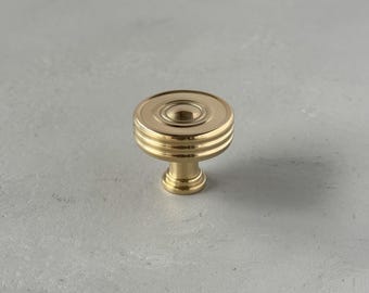 Pomo de latón macizo sin lacar Tiradores de latón EALING para armarios de cocina y baño