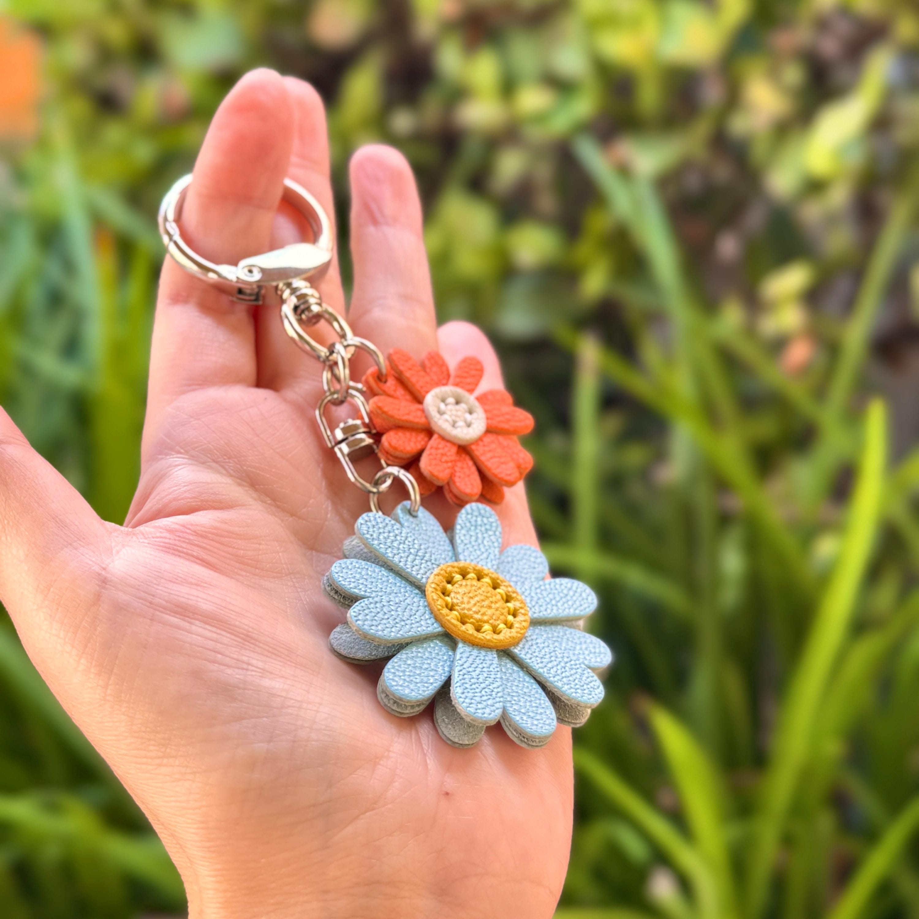Handmade French Goat Leather Daisy Keychain, Custom Floral Bag