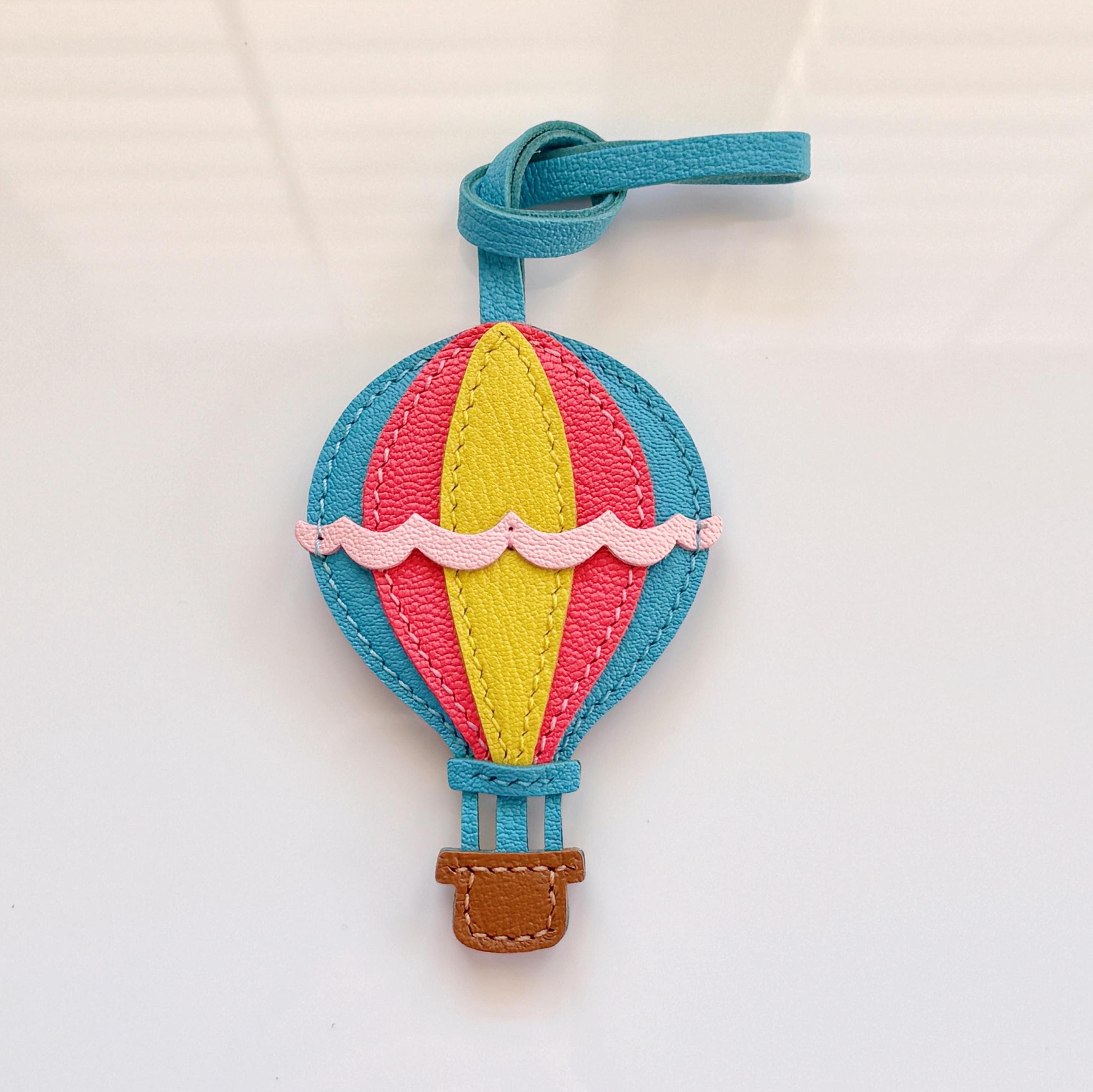 Porte-clés Montgolfière Argenté – Pendentif Métal, Voyage, Cadeau, Marque Onwomania