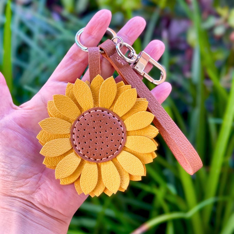 Handcrafted Leather Sunflower Bag Charm, Floral Keychain Accessory Metal Keychain