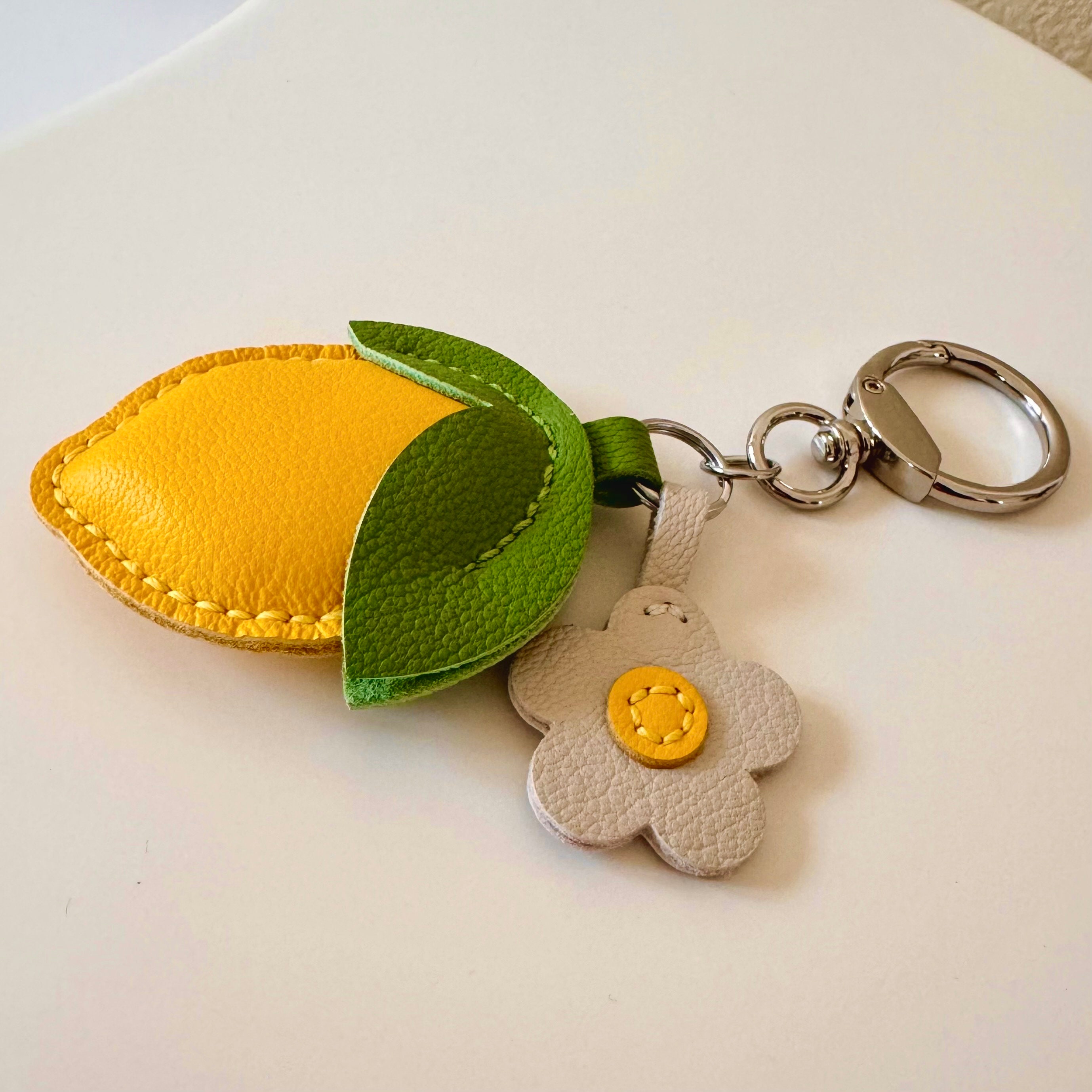 portachiavi con ciondolo - Donna - Accessori - di Le mie Perle | su