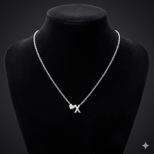 Collar pequeño con inicial en forma de corazón, cadena de serpiente chapada en oro/plata, joyería delicada personalizada, regalo perfecto para novia.