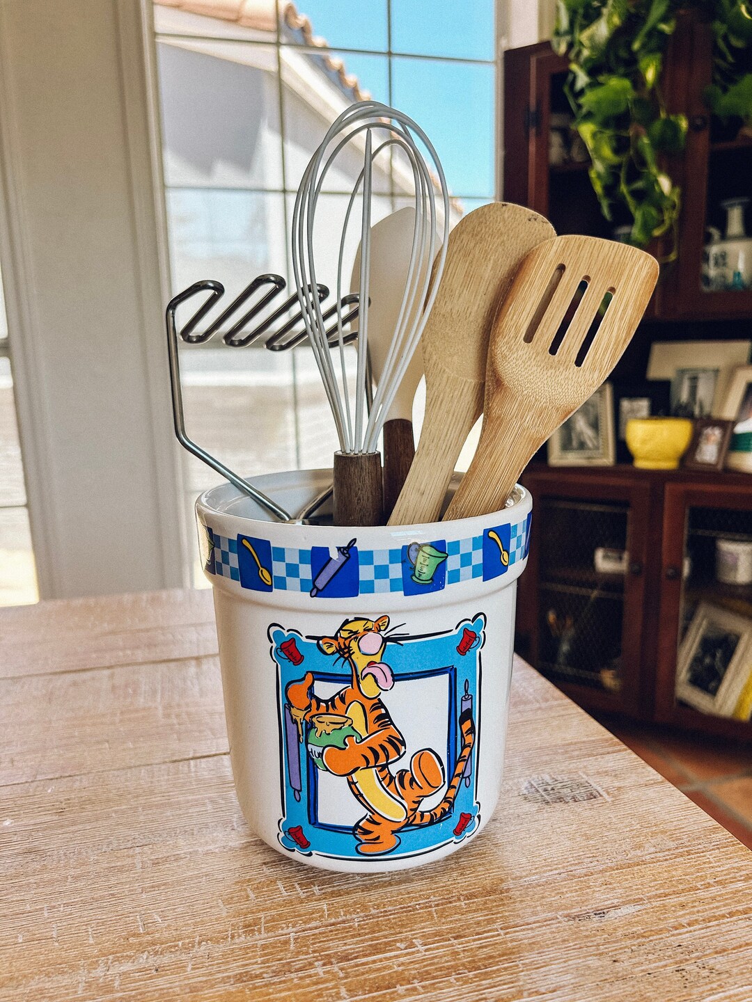 Vintage Disney Tigger Winnie the Pooh Utensil Holder. Vintage Winnie