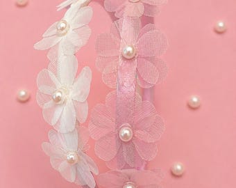 Flower and pearl hairband for flower girls. Bridal handmade hair band. Satin and pearl Alice band. Cute Alice band for flower girls.