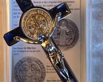 Crucifix with medal of Saint Benedict (Blue)