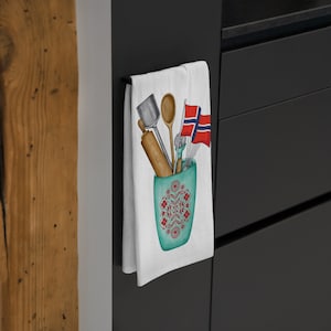 Norwegian Kitchen Soft Tea Towel, Beautiful Norwegian design with flag of Norway. Decorative kitchen gift. Norwegian heritage
