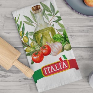 Italian Kitchen Tea Towel, Family Heritage Dish Towel - Italian Home Decor Gift, Italian Cooking Linens, Chef Towel, Kitchen Gift
