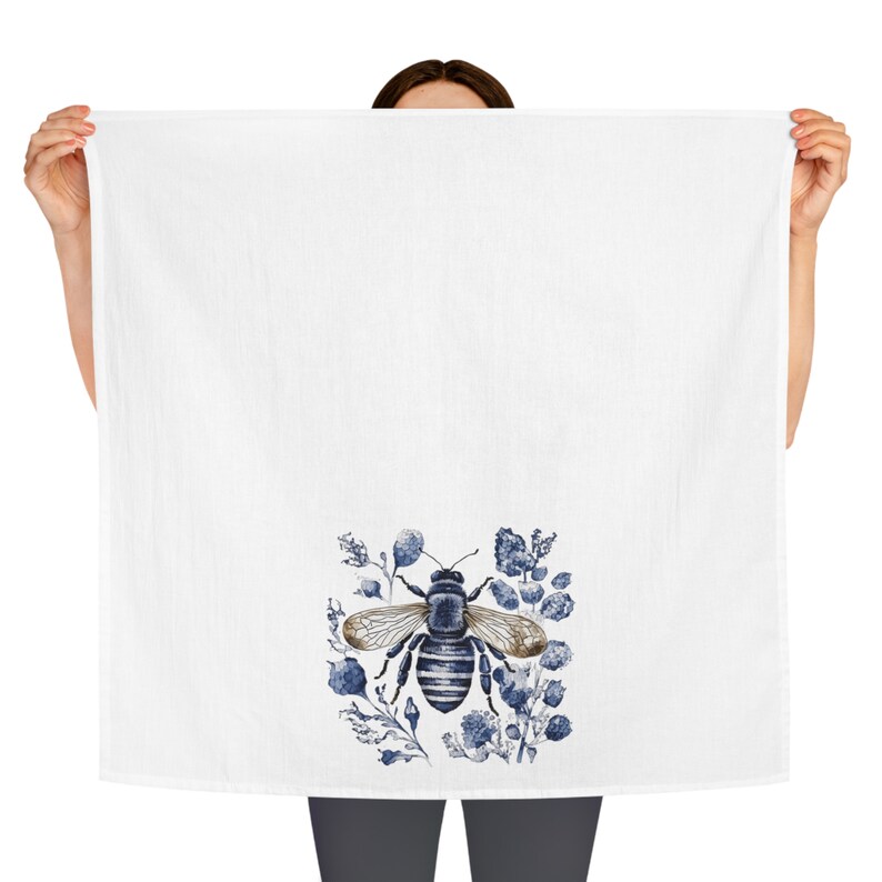 Delft blue bumble bee kitchen Soft Tea Towel - Large cotton dishtowel. Holland design, Blue and white kitchen towel image 2