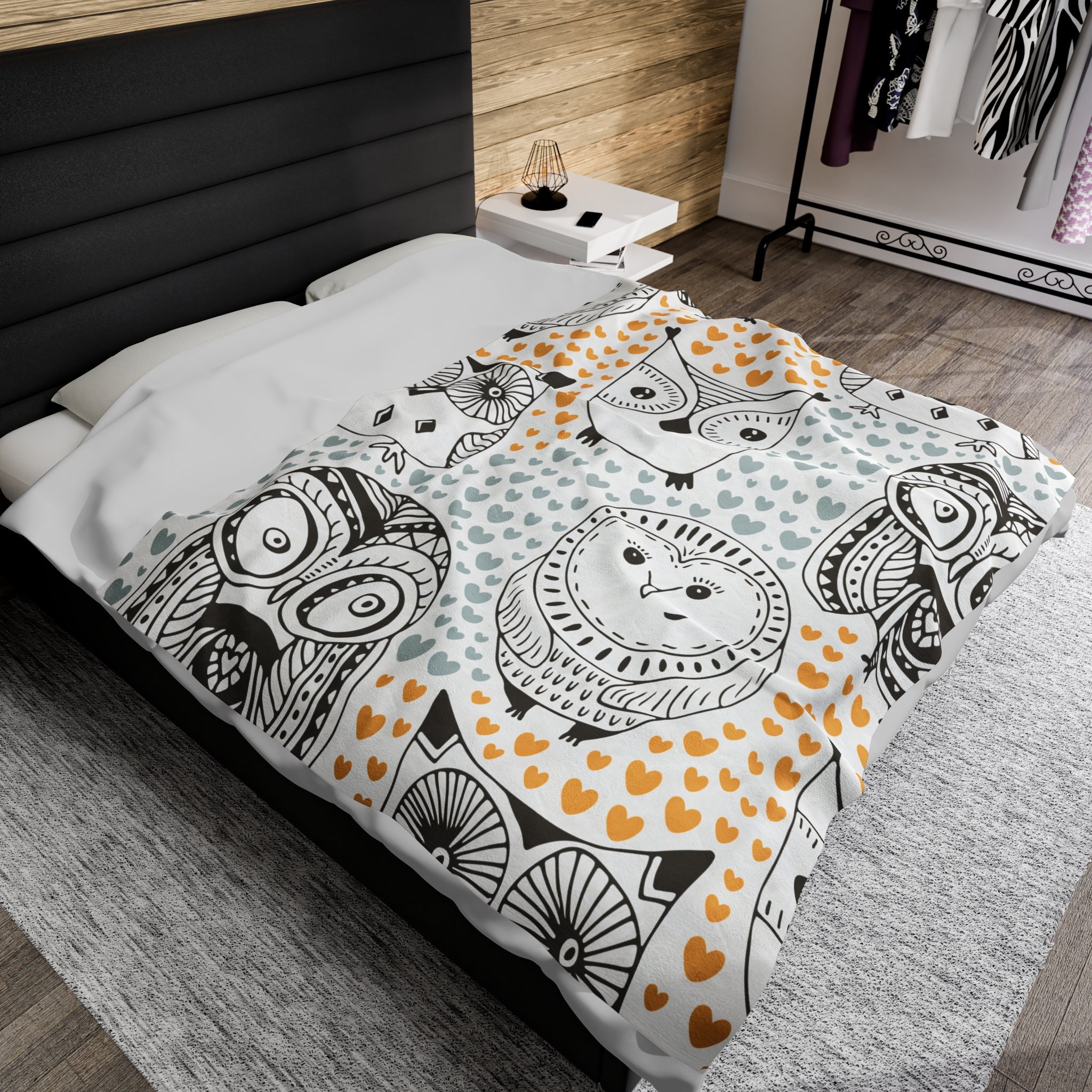 Adorable owls Velveteen Plush Blanket, Lightweight velveteen cozy blanket. Perfect owl lover's g