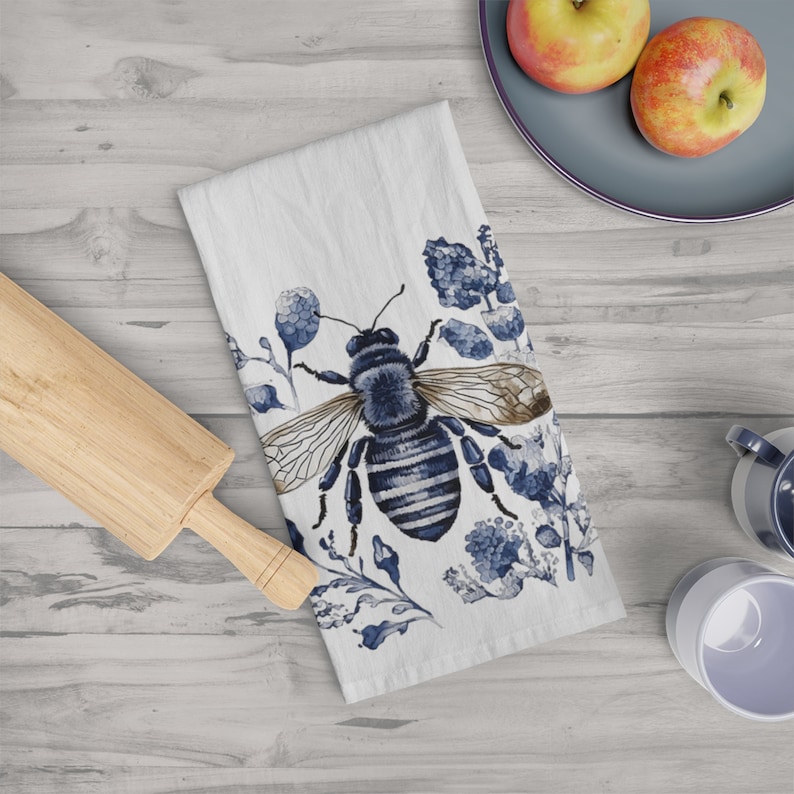 Delft blue bumble bee kitchen Soft Tea Towel - Large cotton dishtowel. Holland design, Blue and white kitchen towel image 1