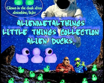 Alien Mini Ducks, UFO Collectible Toys, 5 Colors, Glows in the Dark,