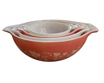 Vintage Pyrex Pink Gooseberry Cinderella Bowls Complete Nesting Set 441-444