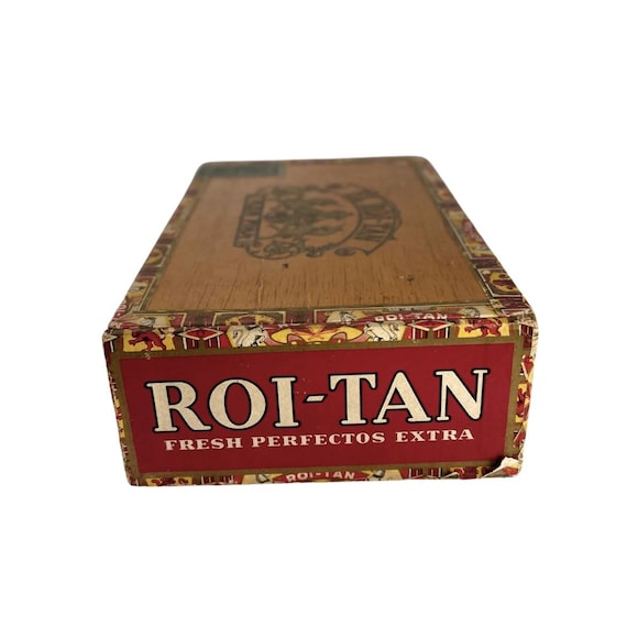 old cigarette boxes value Old Cigarette Box displaying the extraordinary creative effort tobacco companies have exerted to make their cigarettes appear exotic Vintage Old Gold Cigarette Unopened