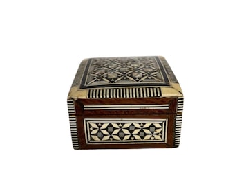 Vintage Mosaic Inlay Mother Of Pearl Wooden Trinket Box - Jewelry Trinket Box -Vintage Wooden Trinket Box with Mosaic Inlay