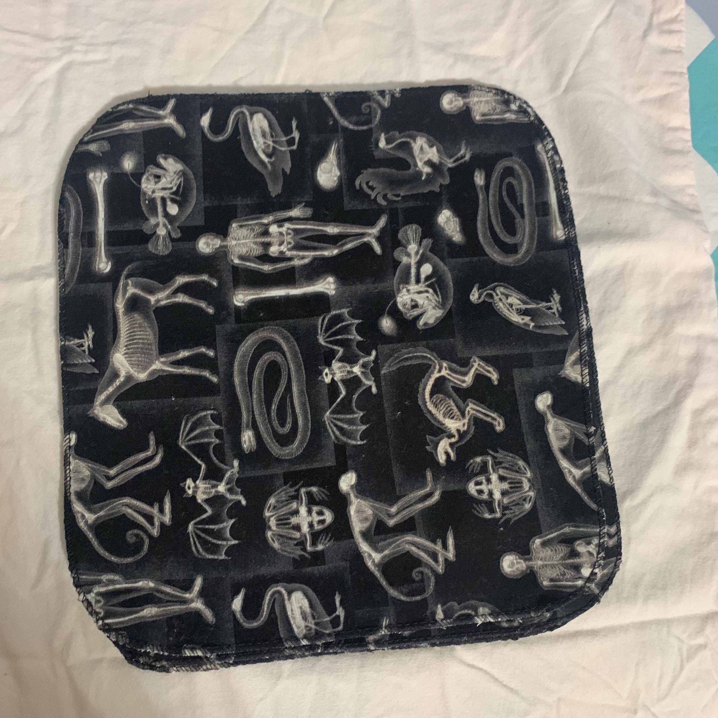 Skeleton Figures Unpaper Towel, Reusable towel for cleaning