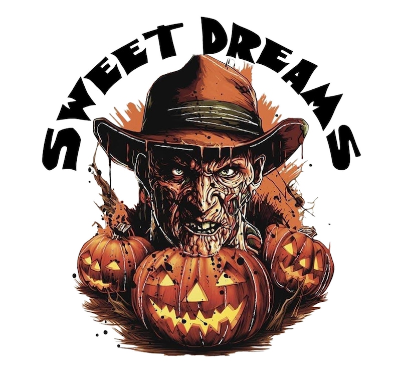 Puede incluir: Gr&aacute;fico de Halloween con una figura amenazante con sombrero marr&oacute;n, rodeada de tres calabazas talladas con caras brillantes. Las palabras "SWEET DREAMS" est&aacute;n arqueadas sobre la imagen central, sobre un fondo blanco.