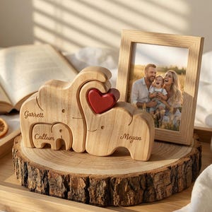 Rompecabezas de madera familiar de elefantes personalizado / Figura de animal de madera con nombre personalizado / Regalo para el Día de la Madre / Recuerdo para nueva mamá, decoración de escritorio familiar