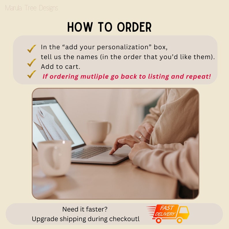 Puede incluir: Una persona est&aacute; usando una computadora port&aacute;til para personalizar un pedido. El texto en la pantalla dice "C&oacute;mo hacer un pedido" e incluye instrucciones para agregar nombres y volver a la lista para repetir el proceso. El texto tambi&eacute;n incluye la opci&oacute;n de actualizar el env&iacute;o durante el pago.