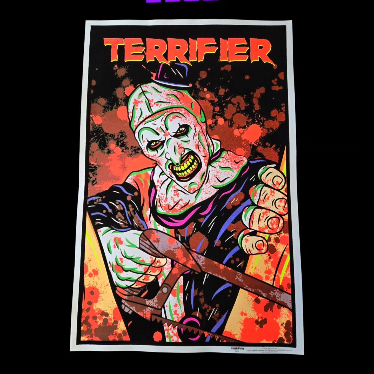 Terrifier タペストリー アート ホラー映画 Official TERRIFIER Blacklight Poster – XL Flocked 23x35 Horror Art