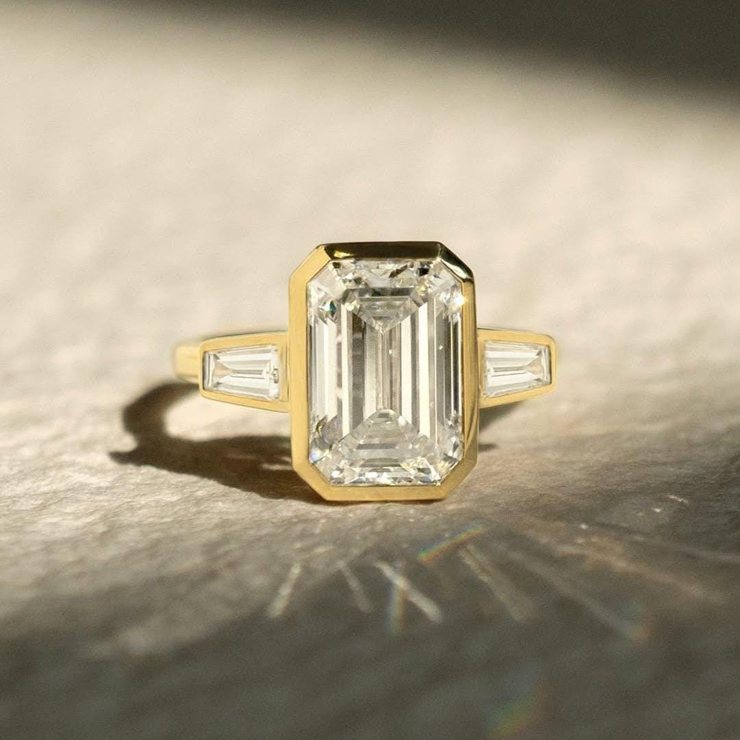 ネザー♡最高級モアサナイト　エメラルドカット　3ストーンリングセット ネザー様専用♡最高級モアサナイト エメラルドカット 3ストーン