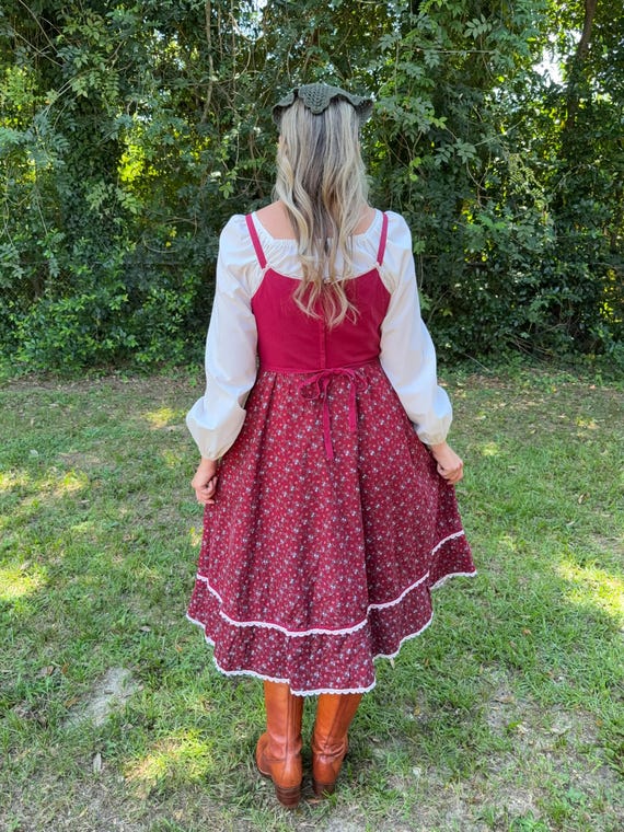 Vintage 1970s red floral prairie dress by Gunne S… - image 5