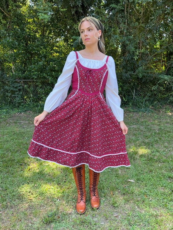 Vintage 1970s red floral prairie dress by Gunne S… - image 1