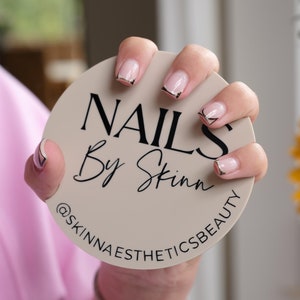 Personalized Acrylic Nailfie Disc, Nail Technician Photo Prop, Nail Tech, Custom Salon Decor, Nail Salon Sign, Nail Disc for Social Media