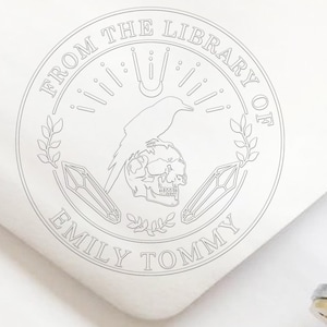 Niestandardowy wytłaczarka Ex Libris, prezenty na Halloween, wytłaczarka czaszki z biblioteki, spersonalizowany prezent dla miłośnika książek Raven Skull