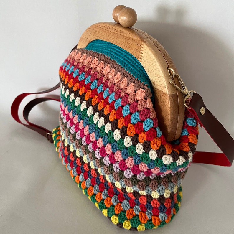 Turquoise Granny Crochet Claps Purse Wooden Kiss Lock Clutch Colorful Crochet Vintage Clutch image 9