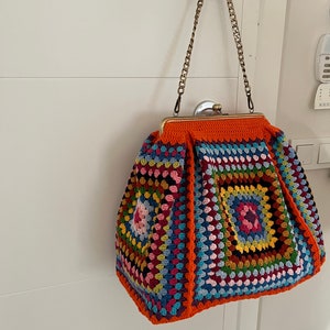 Colorful Granny Square Bag, Large Crochet Purse with Brass Kiss Lock Frame, Crochet Bauletto, Straordinary Big Granny Square Bag zdjęcie 3