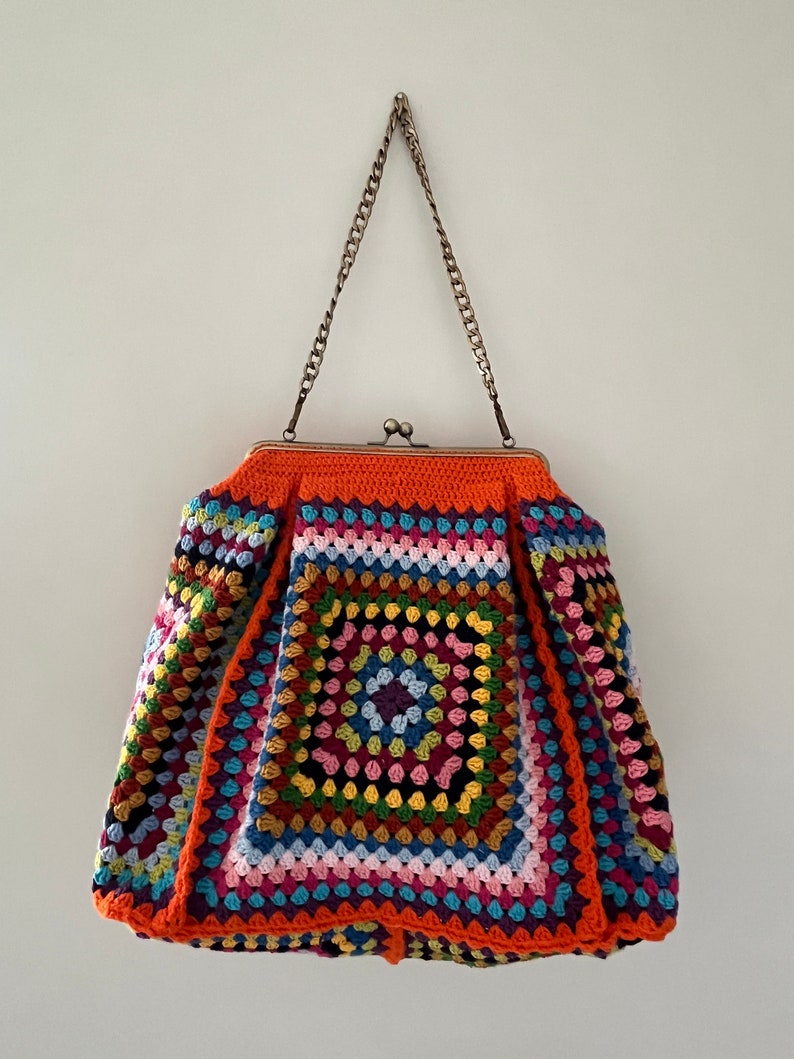 Colorful Granny Square Bag, Large Crochet Purse with Brass Kiss Lock Frame, Crochet Bauletto, Straordinary Big Granny Square Bag zdjęcie 2