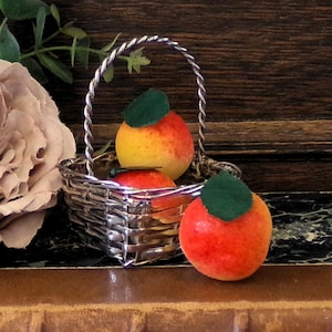 Beautiful Woven Silver Plated Metal Vintage Miniature Basket with Twisted Handle Decorative and Collectable Silver Panier