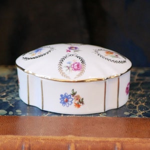 Martinroda - Friedrich Eger & Co Vintage Trinket Dish with Lid  German Porcelain Decorative Pot Collectable China