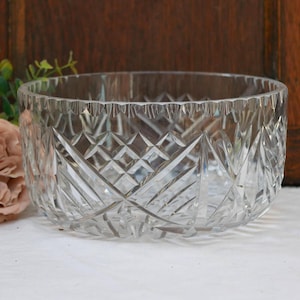 Stunning Large English Crystal Vintage Cut Glass Bowl Perfect for Trifle, Fruit, Desserts etc etc Delightful Home Decor Piece