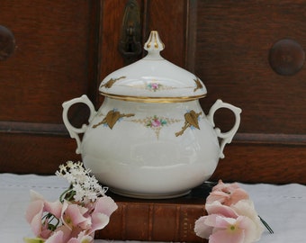 Grande bonbonnière ou sucrier vintage en porcelaine, France, plat avec couvercle et décoration florale
