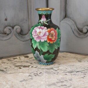 Chinese Vintage Cloisonne Vase Chrysanthemum Design