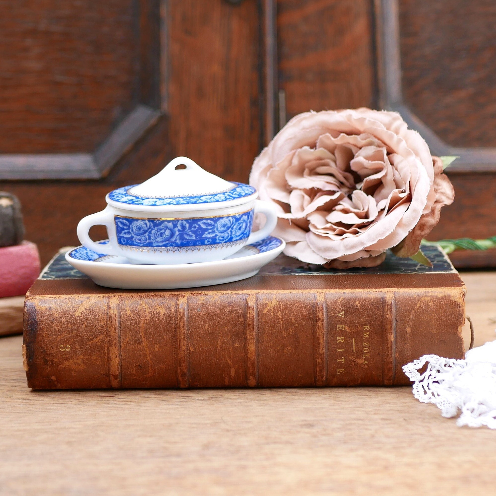 La Vie Porcelain - Etsy