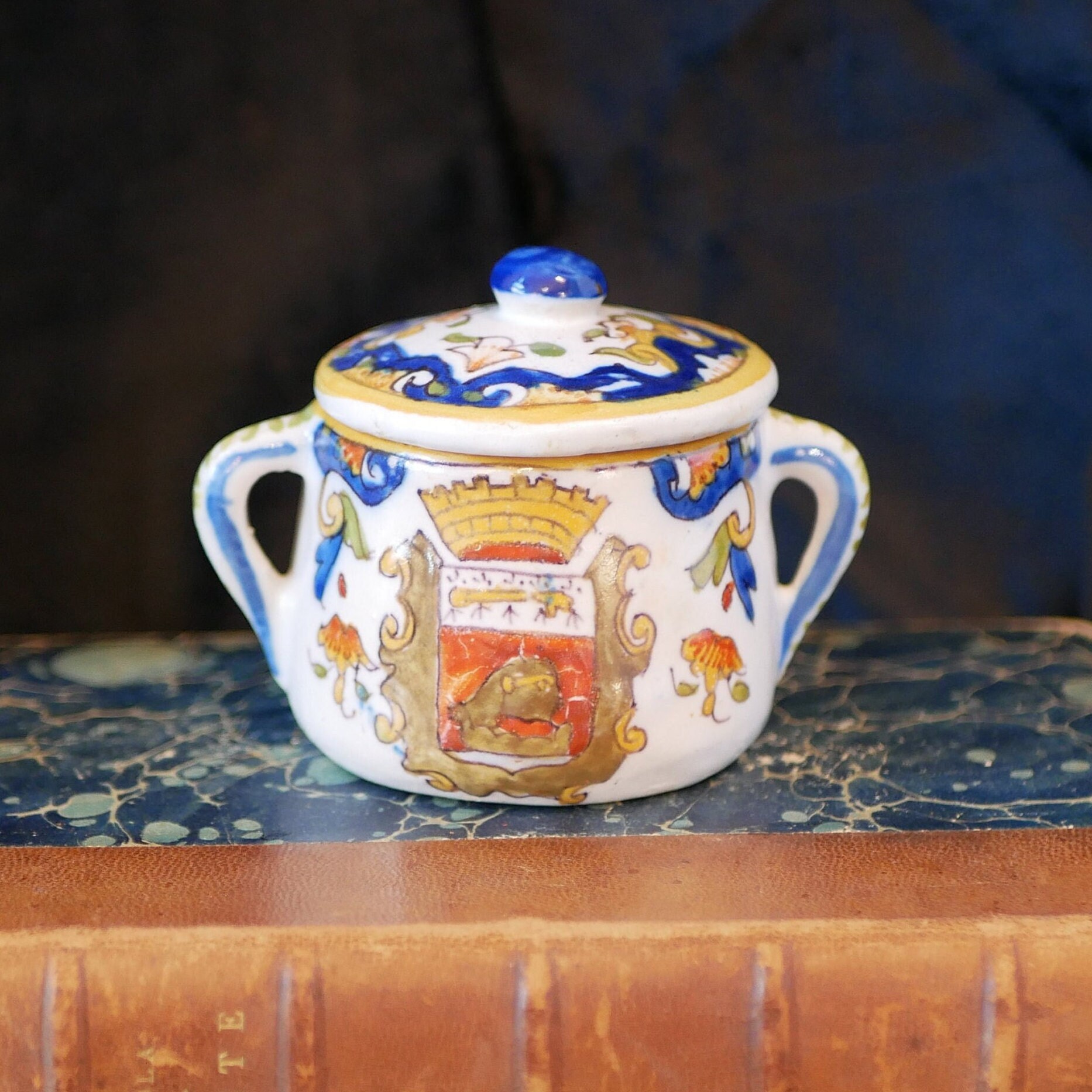フランス陶器　花瓶ノルマンディ・ルーアンにて購入 フランス陶器 花瓶ノルマンディ・ルーアンにて購入