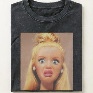 Schockiertes Puppen-lustiges Meme-Shirt, angewiderte Puppe sarkastisches ironisches Hemd, unangemessene Hemden, Frauen-lustiger Witz-T-Stück