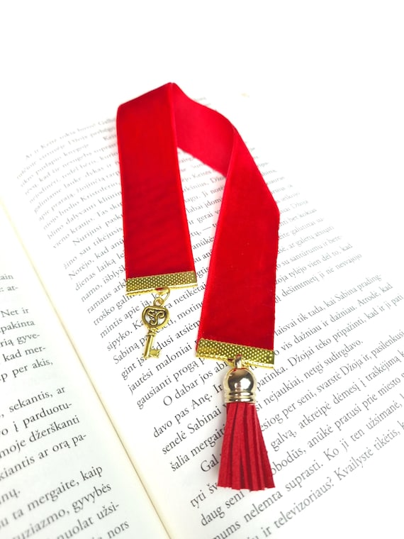Handmade velvet bookmark, Ribbon bookmark, Velvet Bookmark with pendant, Fashion Ribbon Bookmark, Reading Accessories, A gift for a reader